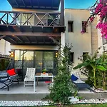 Villa Peacefull Vacation In Newly Designed